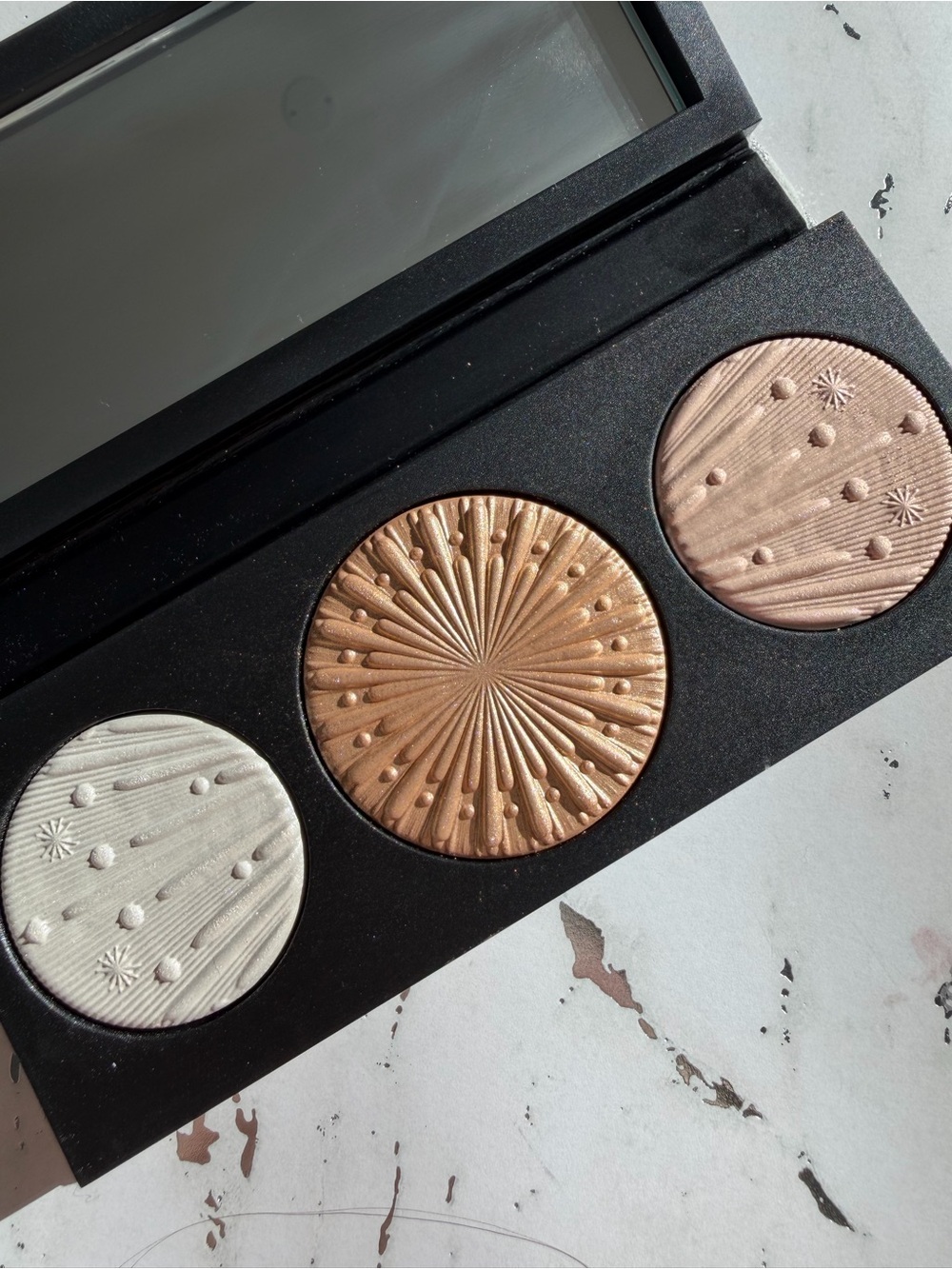 MAC COSMETICS Limited Edition Flashing Lights Extra Dimension Skinfinish Trio-